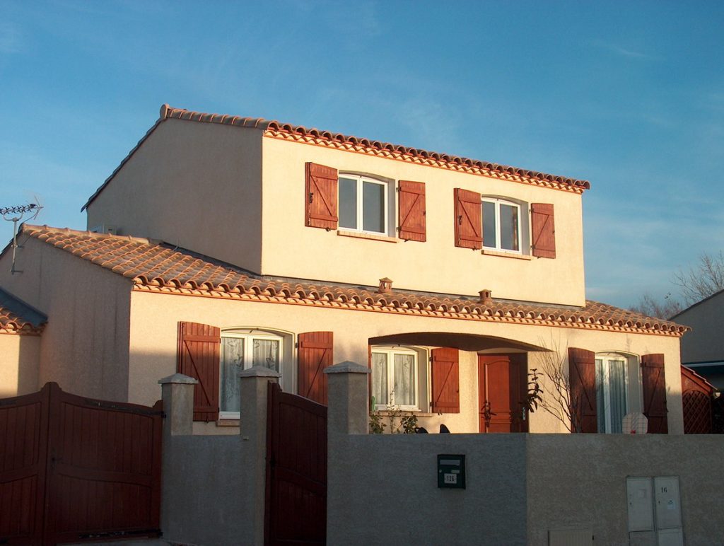 Chantier de surélévation de villa à Montpellier avec structure en bois par Madu Charpente
